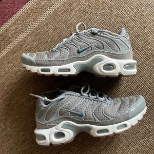 Nike air max plus TN women’s 7 with box